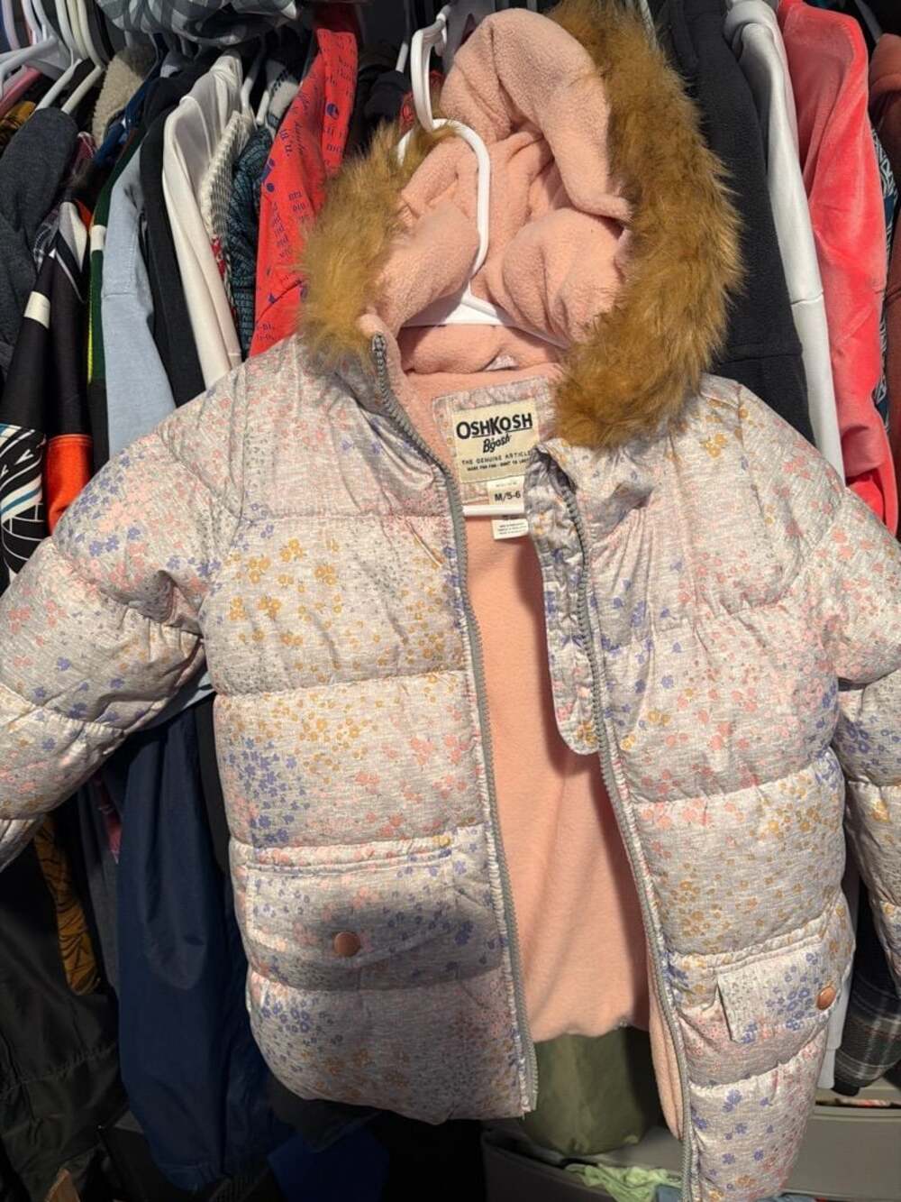 OshKosh B'gosh Girls Floral Puffer Jacket with Faux Fur Hood Size M 5-6